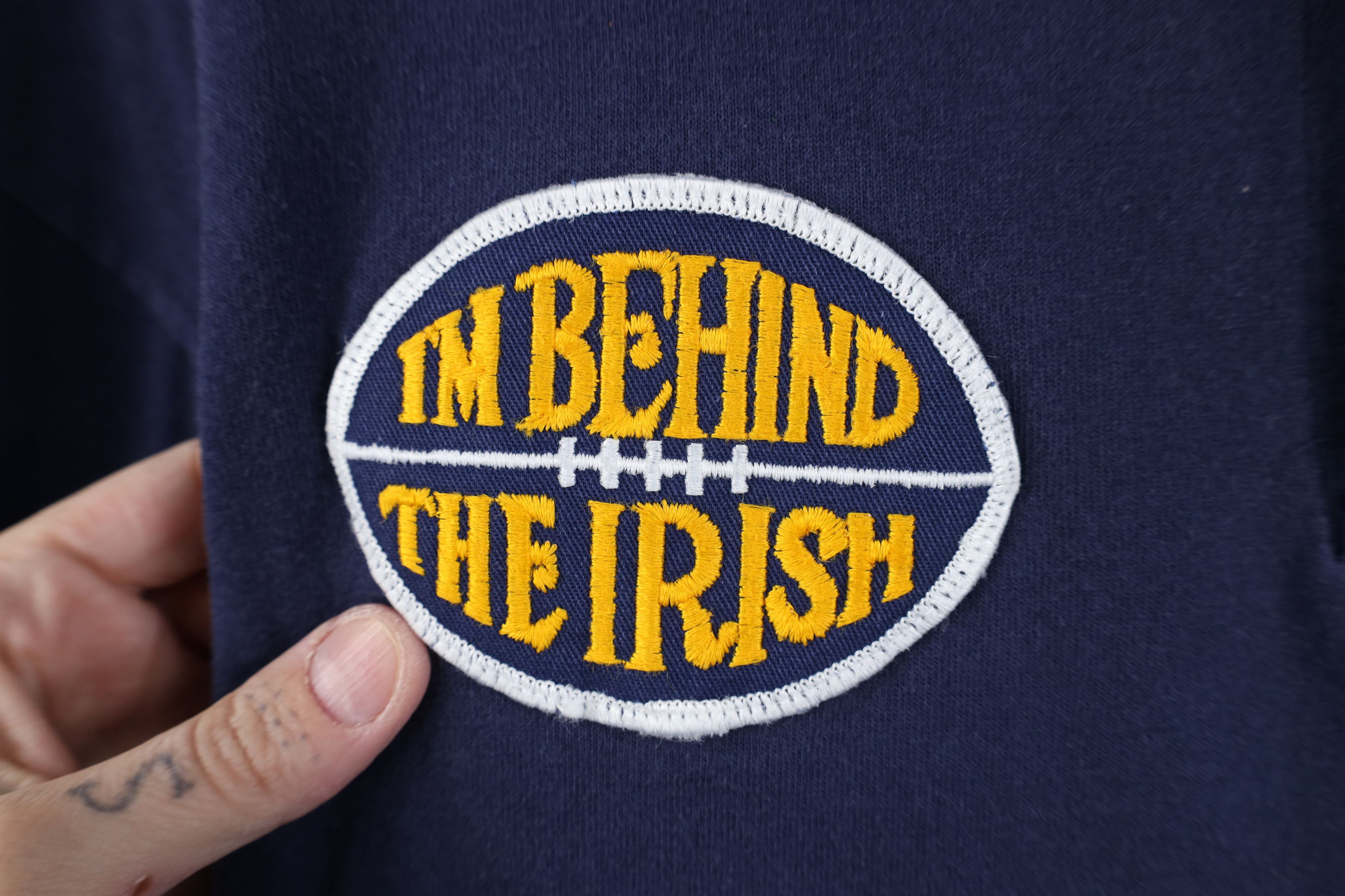 Vintage Vintage 90s I'm Behind the Irish Notre Dame University Polo Size US L / EU 52-54 / 3 - 4 Thumbnail