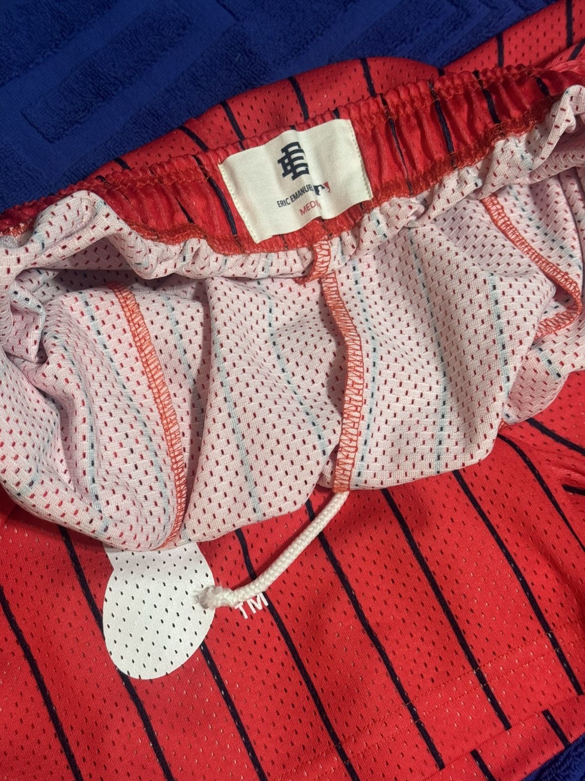 Eric Emanuel × MLB EE Eric Emanuel Phillies MLB “mismatched color” Mesh Shorts Size US 30 / EU 46 - 5 Thumbnail