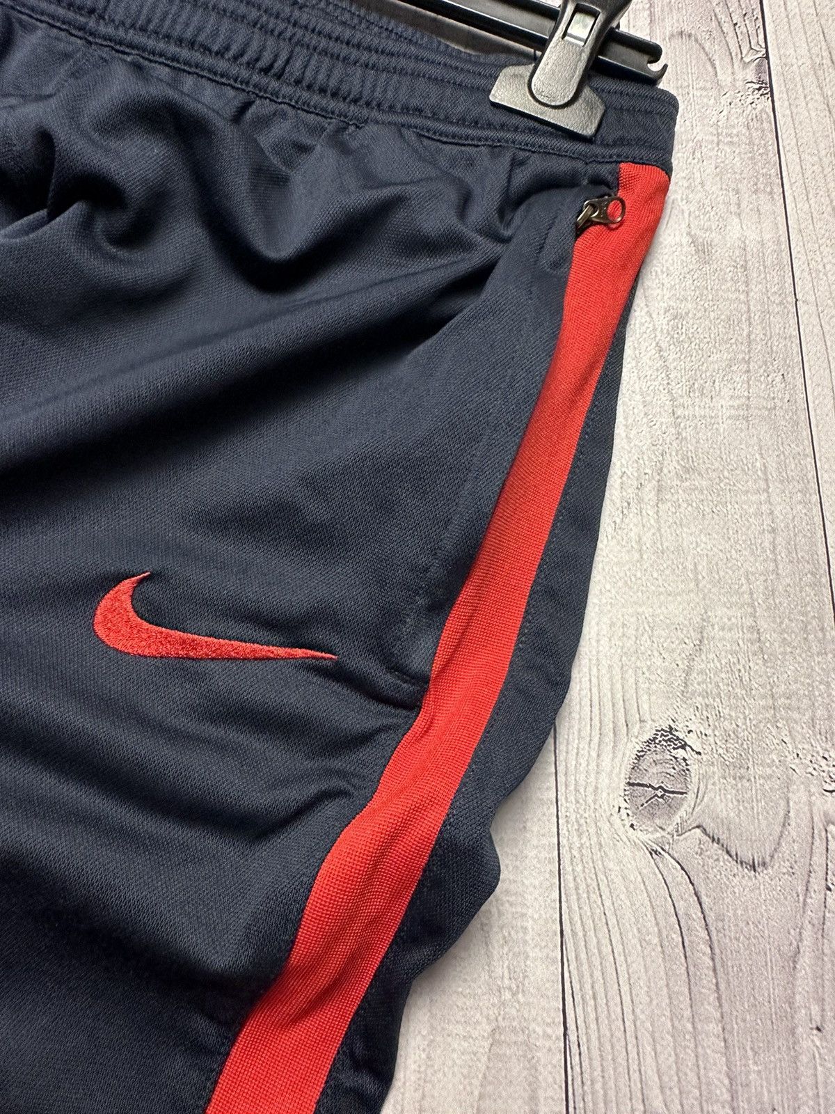 Nike × Vintage Vintage Nike PSG soccer joggers size L logo Size US 34 / EU 50 - 5 Thumbnail