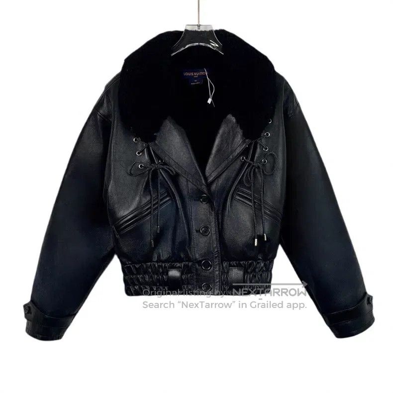 Louis Vuitton Louis Vuitton Black Fur Collar Cow Leather Waist Jacket Size XS / US 0-2 / IT 36-38 - 1 Thumbnail