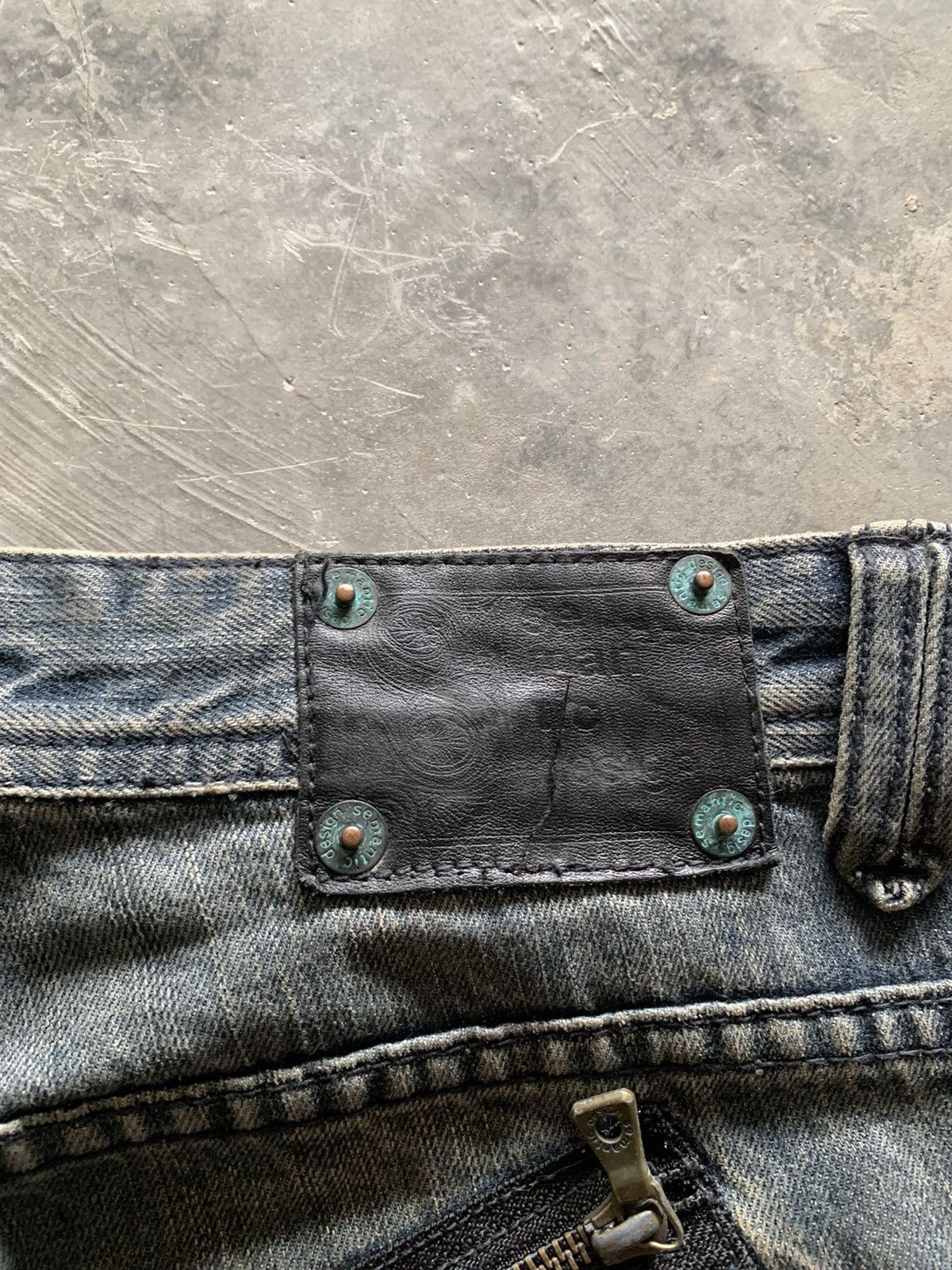 If Six Was Nine flare semantic design snake skin patch with zipper Size US 31 - 15 Thumbnail