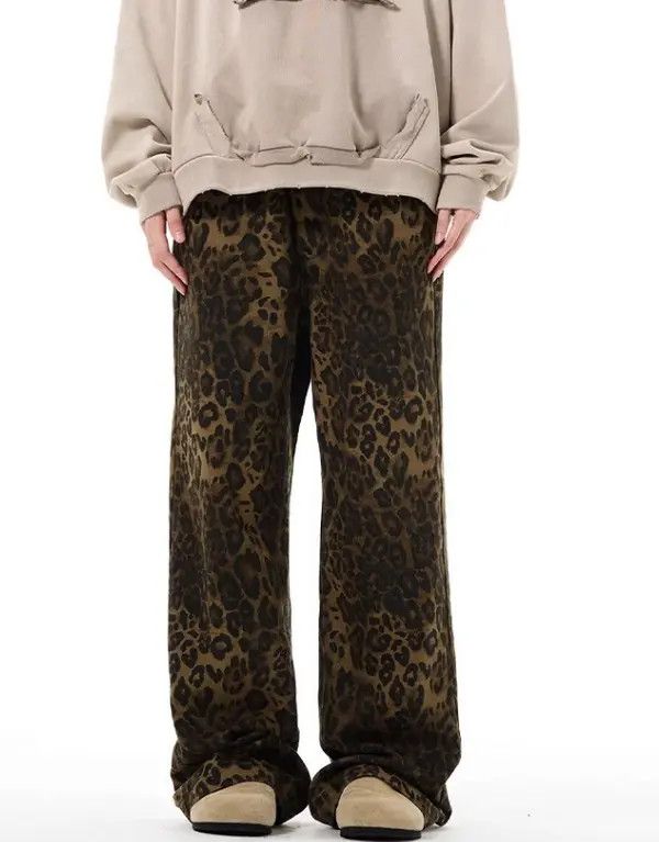 Japanese Brand Vintage leopard print loose straight baggy jeans Size US 32 / EU 48 - 1 Thumbnail