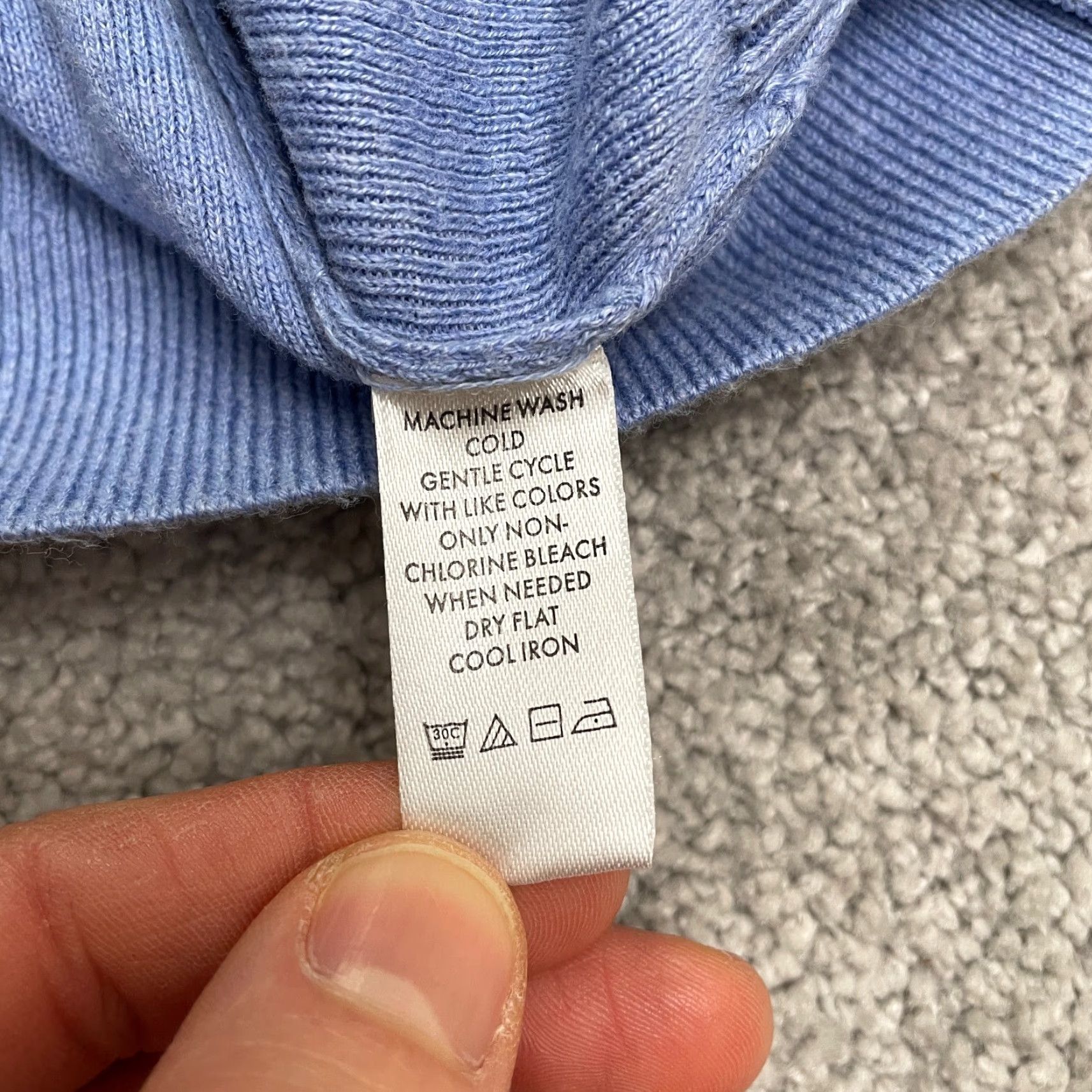 Calvin Klein Calvin Klein Sweater Mens 2XL V-Neck Pullover Knit Blue Cotton Modal Logo Casual Workwear Shirt? Size US XXL / EU 58 / 5 - 5 Thumbnail