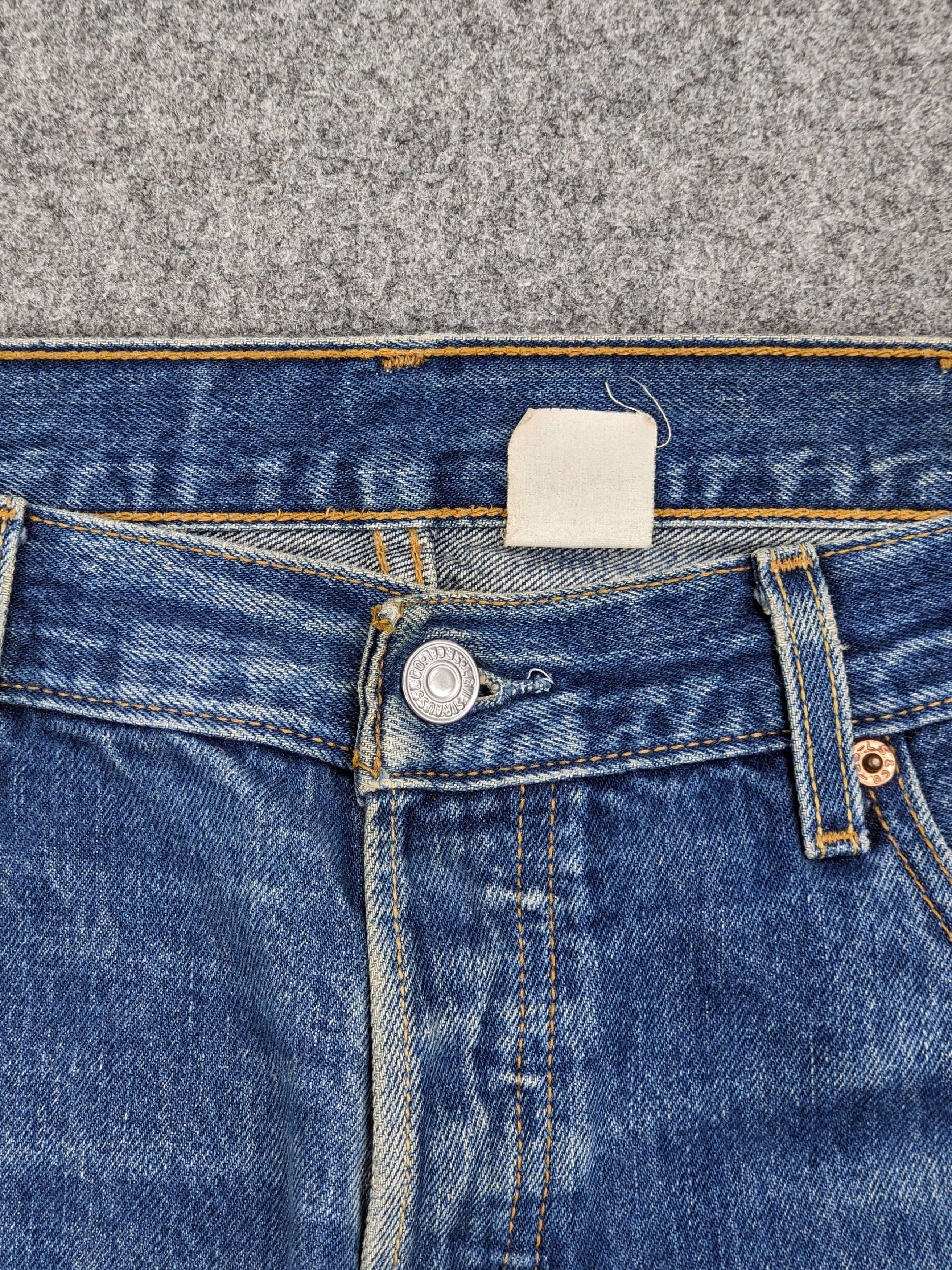 Levi's × Vintage Faded Blue Vintage 90s Levis 501 Jeans Size US 37 - 10 Thumbnail