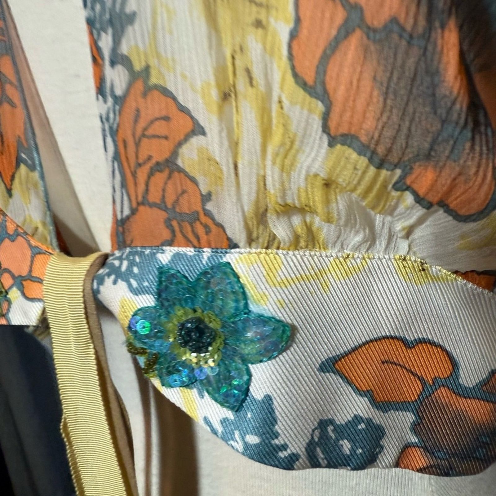 & Other Stories Tom K Nguyen cropped sequin flower coverup w/ split sleeves Size L / US 10 / IT 46 - 3 Thumbnail
