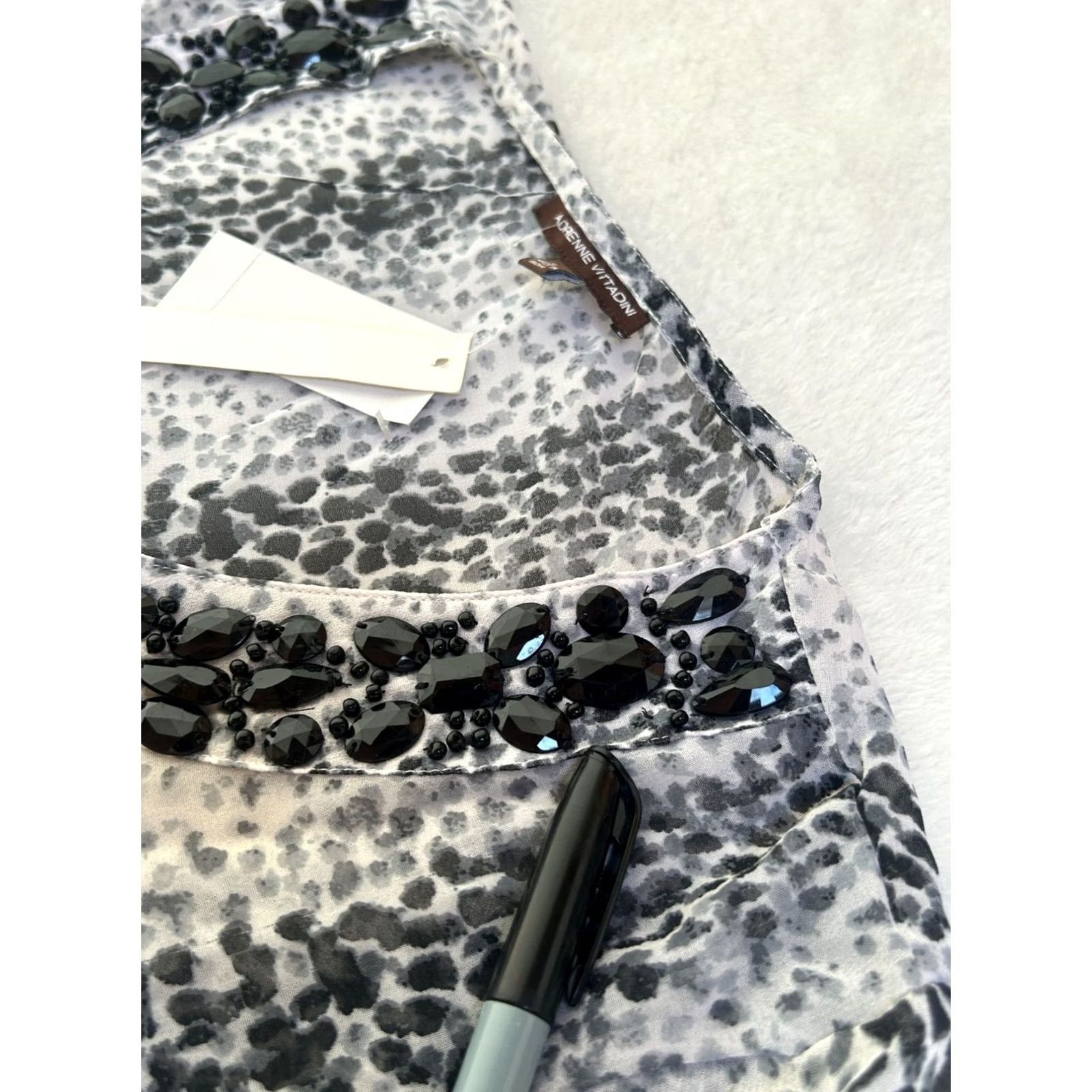 Vintage VINTAGE Adrienne Vittadini Womens Beaded Black White Animal Print Tunic Top Large New Size L / US 10 / IT 46 - 7 Thumbnail