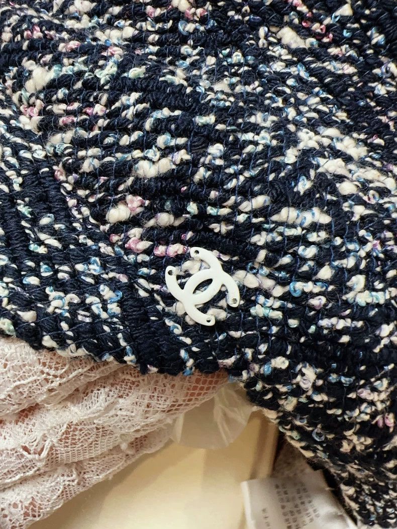 Chanel Chanel Blue mixed-color tweed boy's hat Size ONE SIZE - 6 Thumbnail