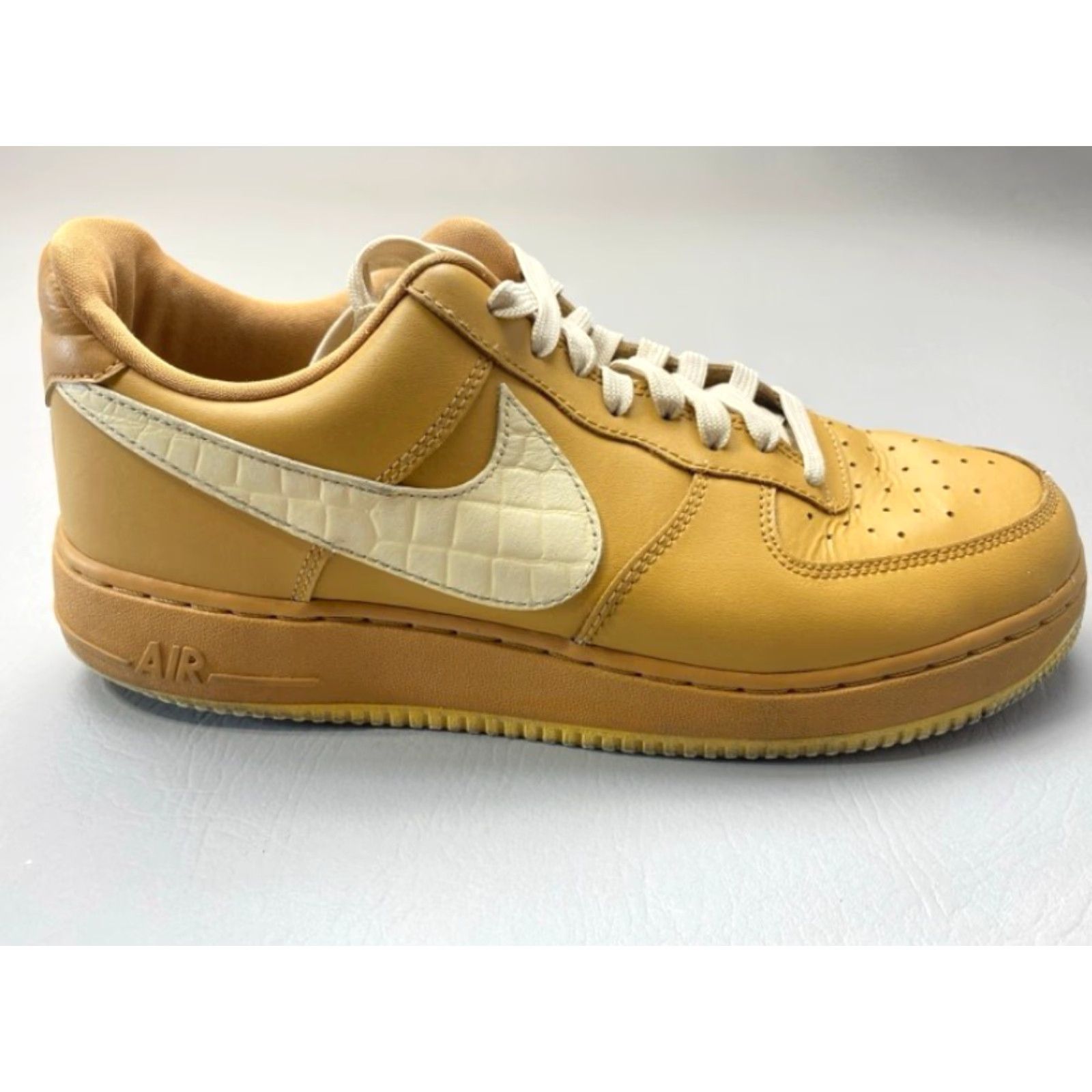 Nike Nike Air Force 1 '07 LV8 Elemental Gold 2017 823511-703 Size 9 Sneaker 1383 Size US 9 / EU 42 - 7 Thumbnail