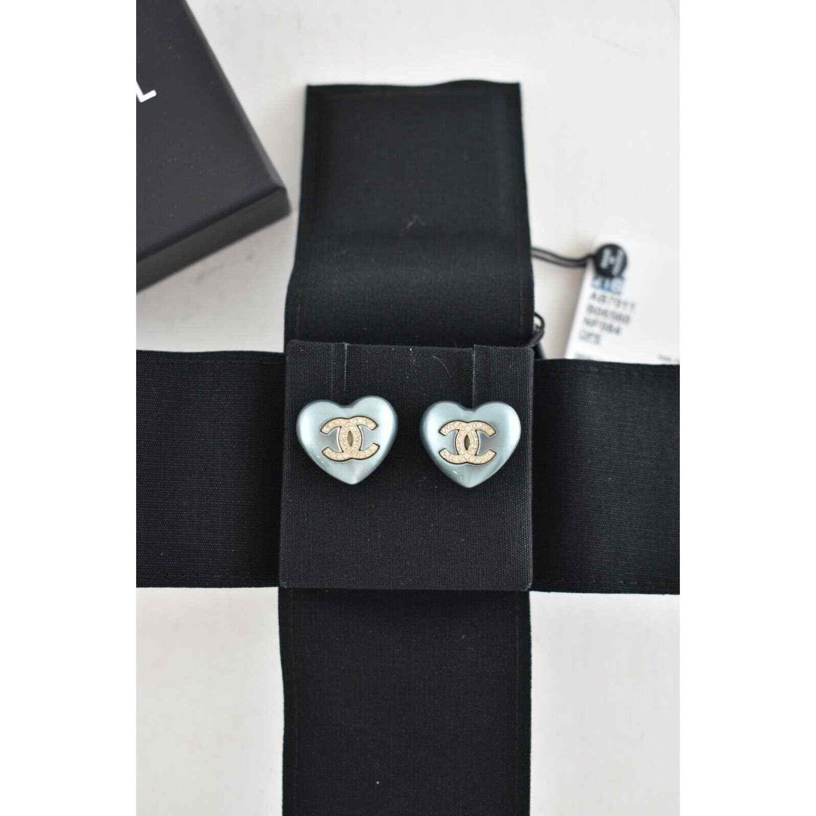 Chanel Chanel Heart Shape Pearly Blue Gold Crystal Stud Earrings Size ONE SIZE - 4 Thumbnail