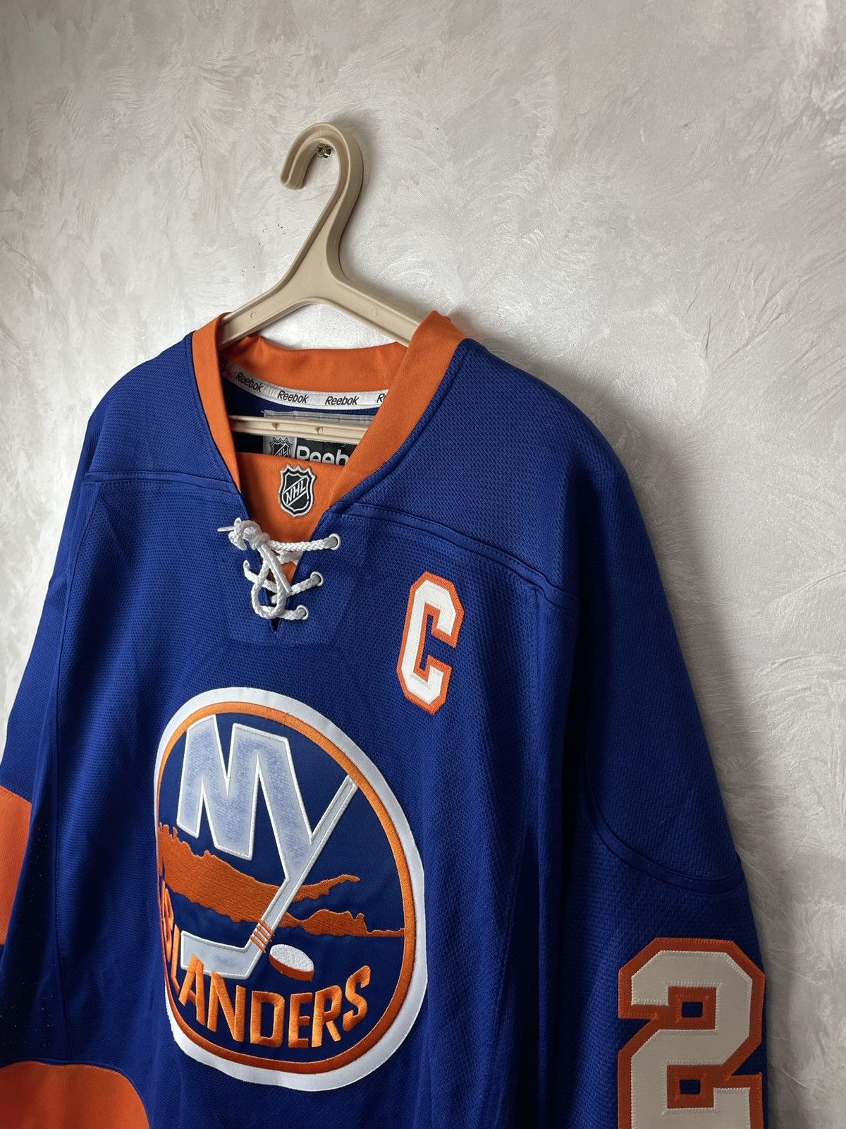 Reebok MARK STREIT #2 NEW YORK ISLANDERS REEBOK NHL Jersey L MEN Size US L / EU 52-54 / 3 - 2 Thumbnail
