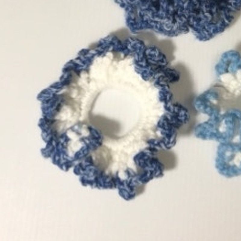 Handmade NWT Handmade Crocheted Scrunchie by Dawny Set of 3 Size ONE SIZE - 2 Thumbnail