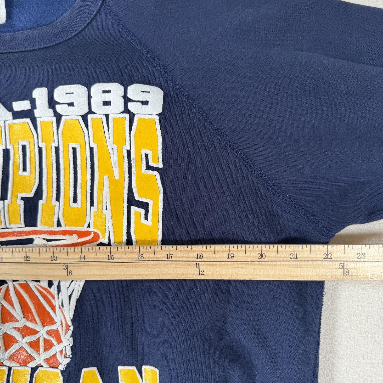 NCAA Vtg 90s Michigan Wolverines NCAA Basketball Champs Sweater Size US L / EU 52-54 / 3 - 4 Thumbnail