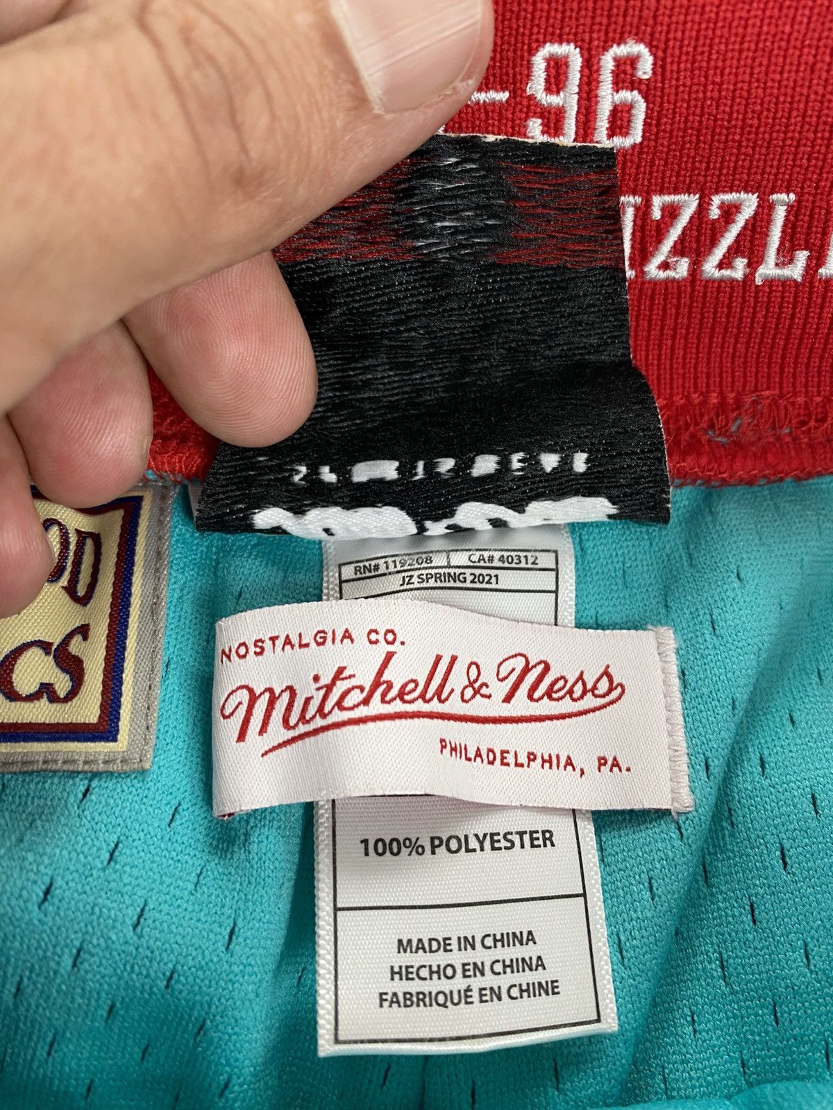 Just Don × Mitchell & Ness Just Don Vancouver grizzlies shorts small away authentic Size US 30 / EU 46 - 13 Thumbnail