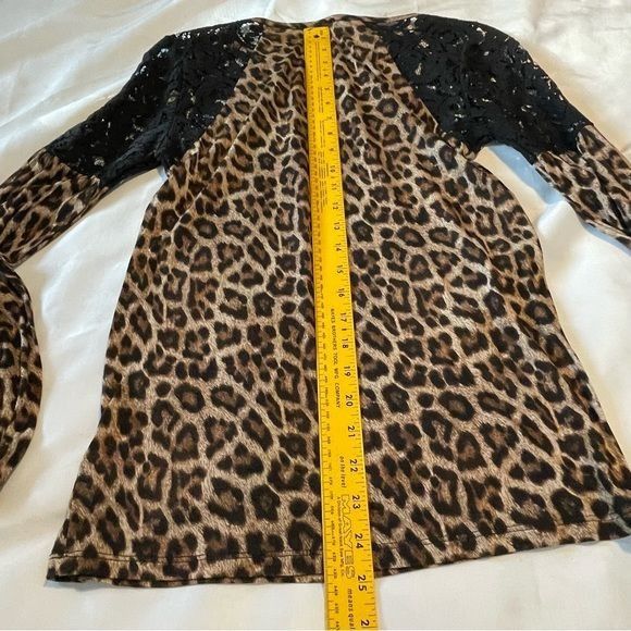 Michael Kors 𝅺Michael Kors Leopard Animal Print Top Lace Shoulders Women Size XS / US 0-2 / IT 36-38 - 6 Thumbnail