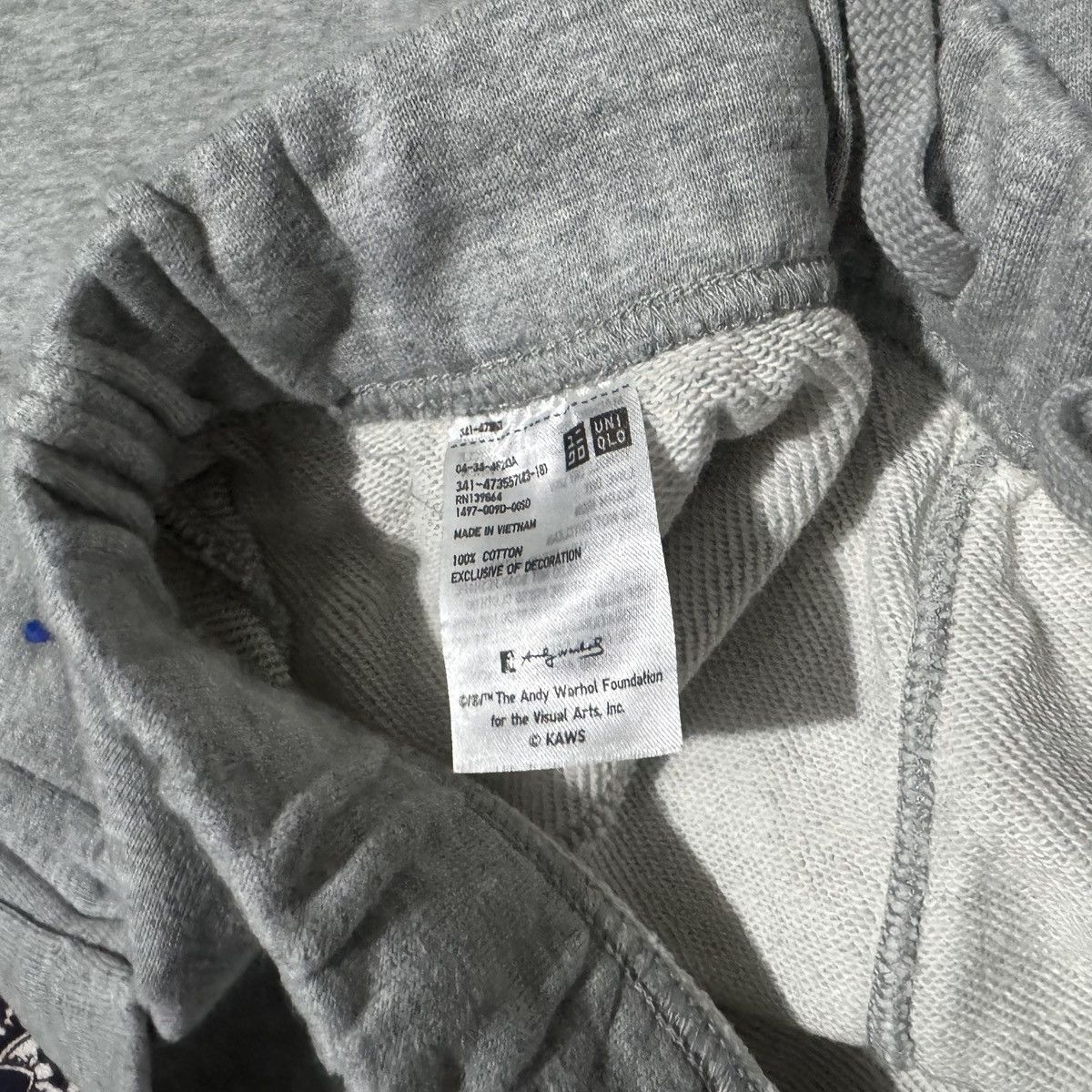Andy Warhol × Kaws × Uniqlo Sweatpants Andy warhol x kaws Size US 28 / EU 44 - 6 Thumbnail