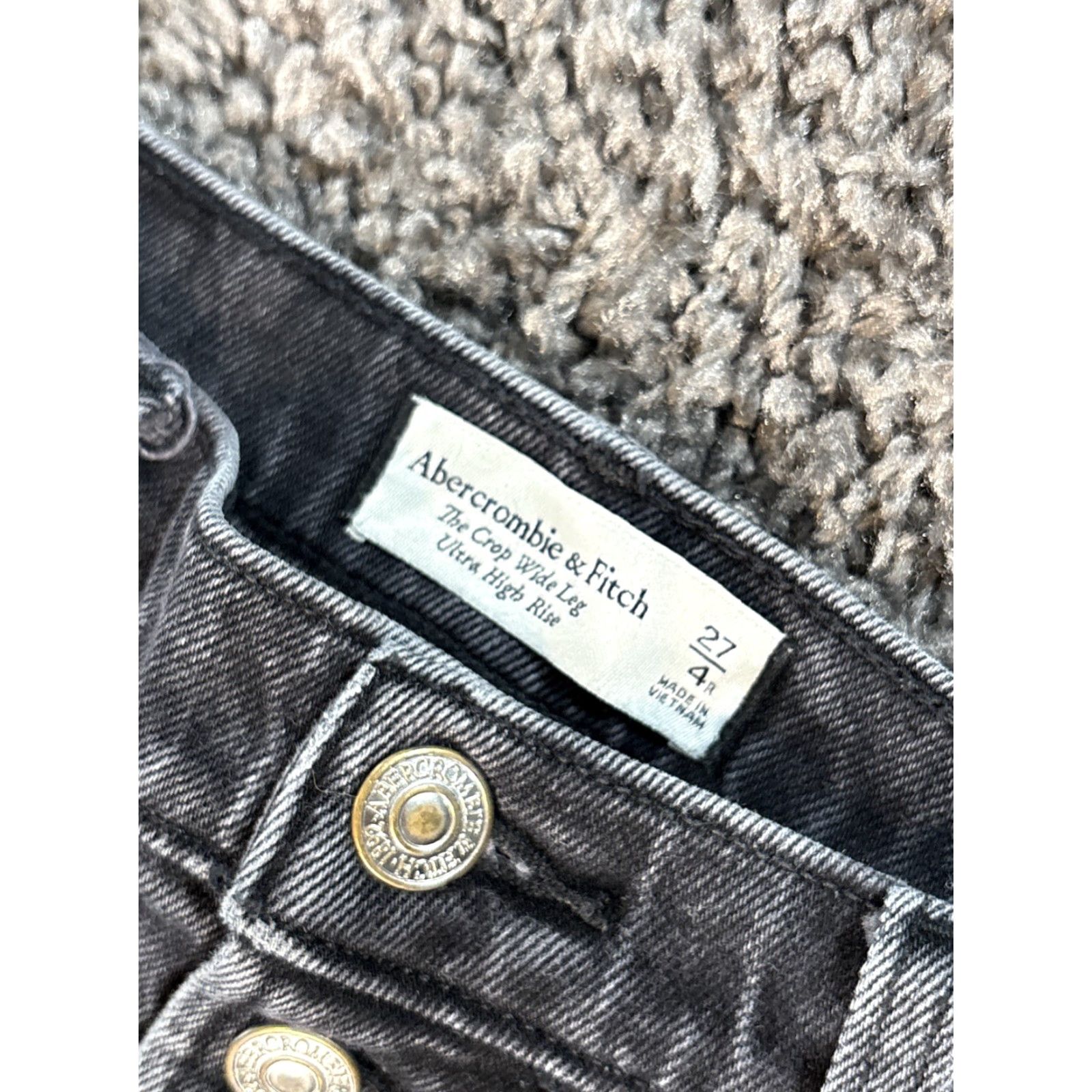 Abercrombie & Fitch Abercrombie & Fitch The Crop Wide Leg Ultra High Rise Black Size 27x25 Jeans Size ONE SIZE - 6 Thumbnail
