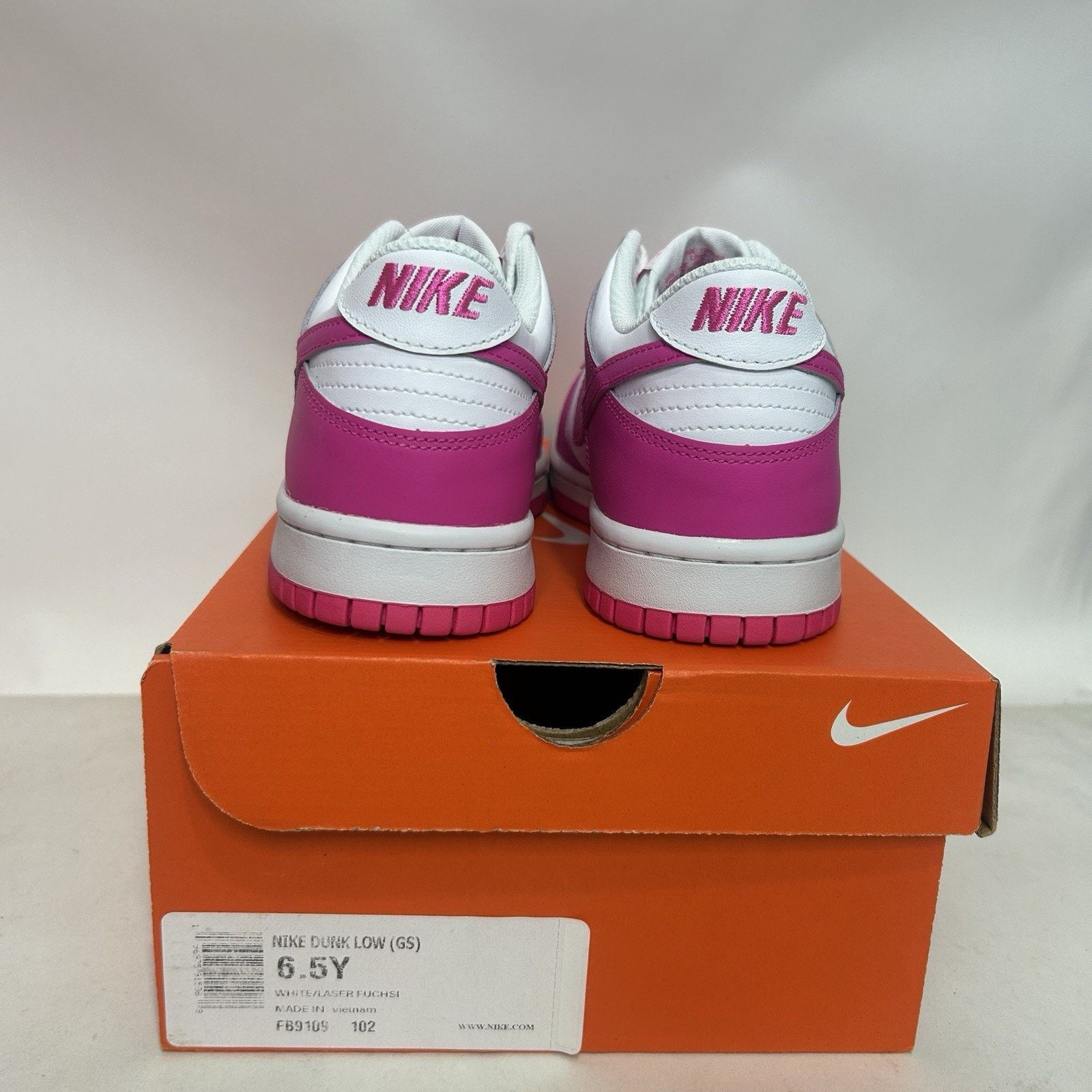 Nike Nike Dunk Low GS “Laser Fuchsia/Barbie” Size US 8 / IT 38 - 4 Thumbnail
