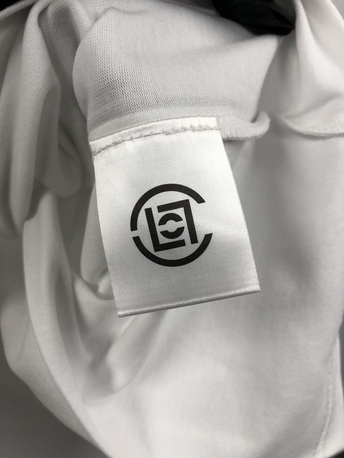 Dover Street Market CLOT x DSM Insignia Fearless Logo White T-Shirt Small Size US S / EU 44-46 / 1 - 5 Thumbnail