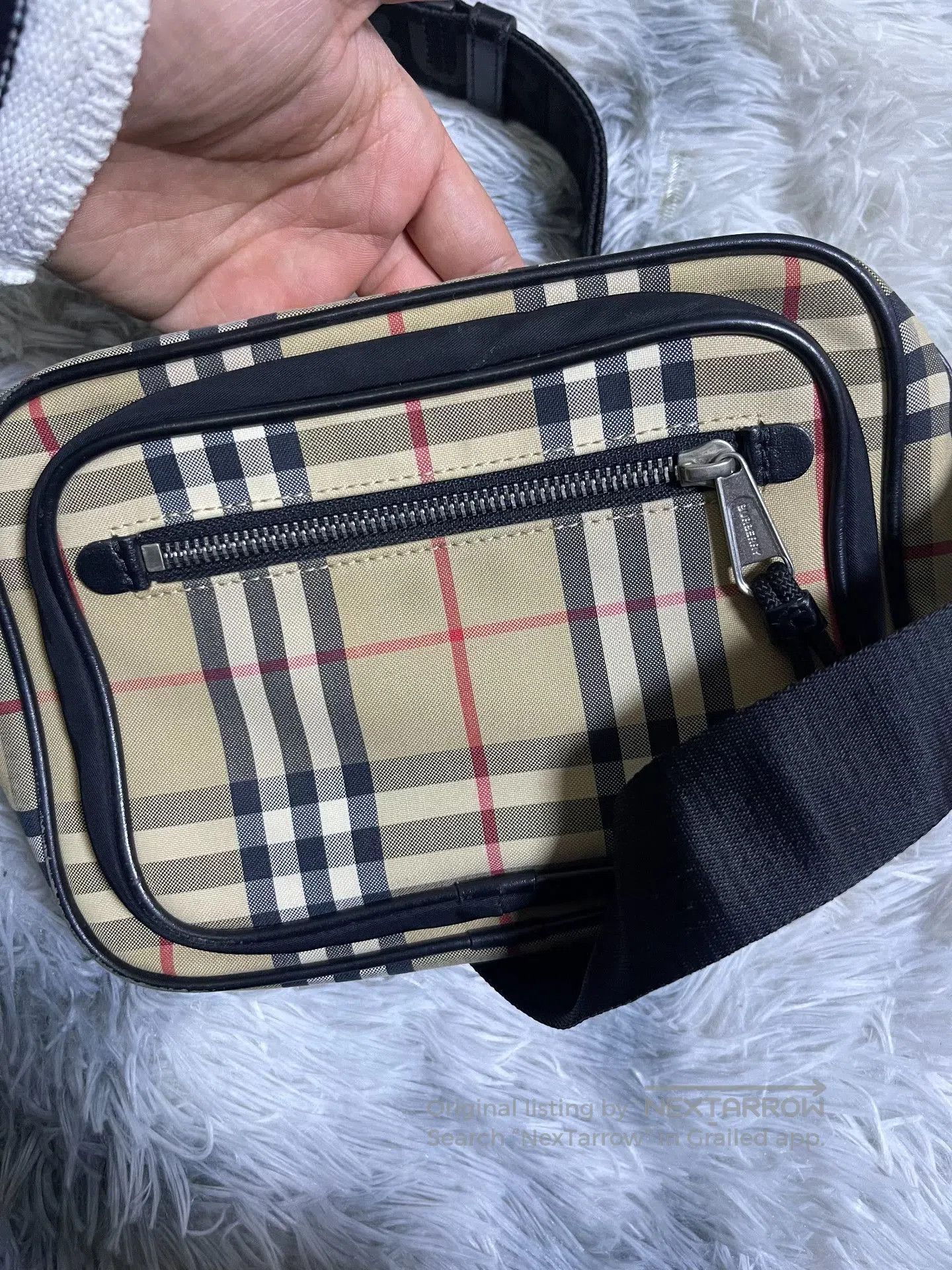 Burberry Burberry Vintage Check Calf Leather Camera Bag. Size ONE SIZE - 9 Thumbnail
