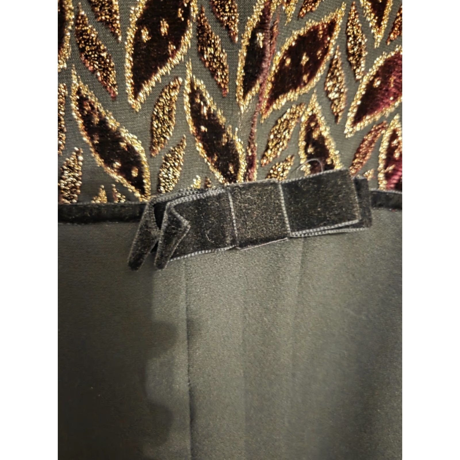 Velvet VINTAGE John Roberts Black Velvet Leaf Empire Waist Dress 14P 90s Petite Cocktail Womens Size XL / US 12-14 / IT 48-50 - 3 Thumbnail