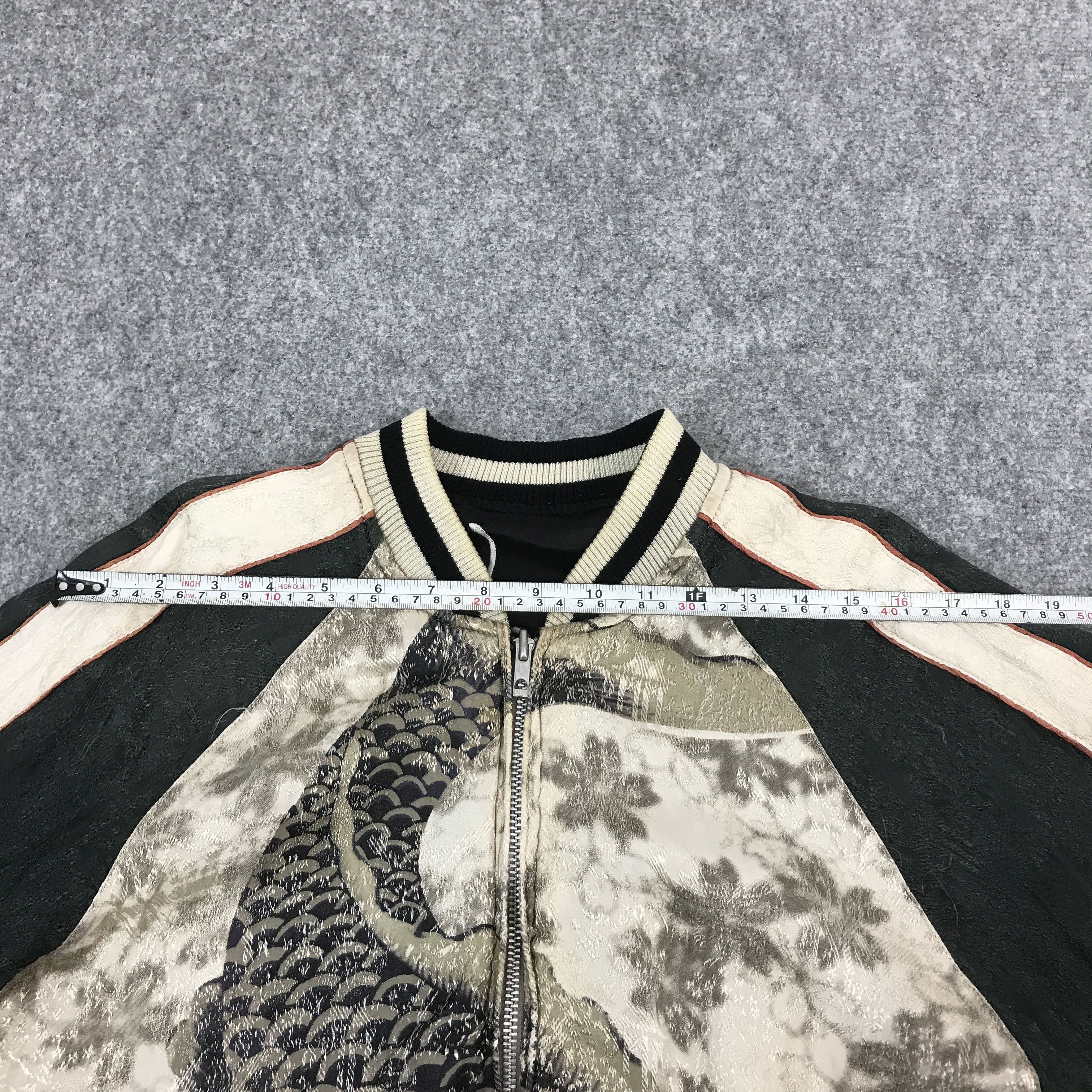 Japanese Brand Japanese brand Sukajan fish koi Japan design jacket Size US L / EU 52-54 / 3 - 8 Thumbnail