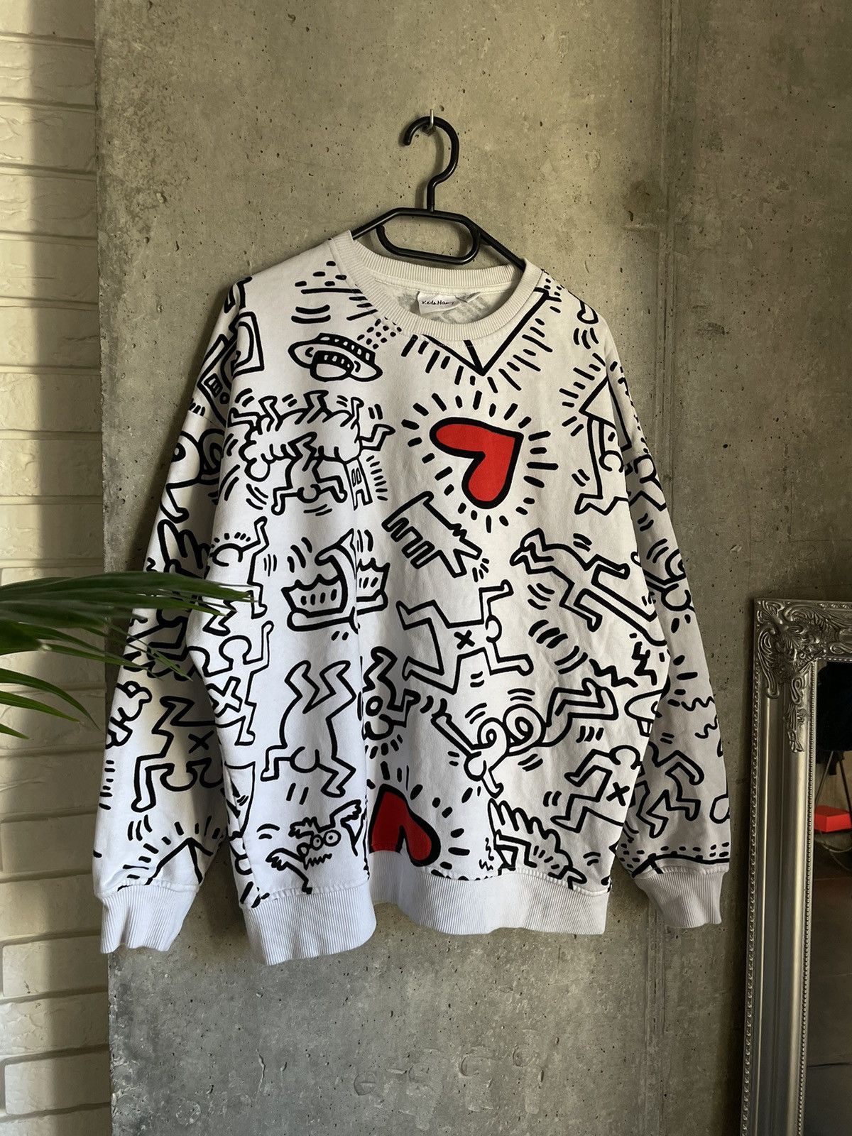 Keith Haring RARE Japanese KEITH HARING Boxy All-Over Full Print Crewneck Size US M / EU 48-50 / 2 - 3 Thumbnail