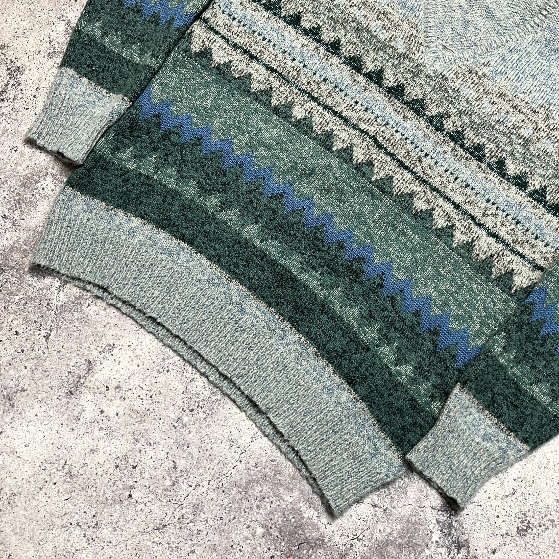 Vintage Vintage Italian Wool V-Neck Nordic Geometric Sweater Size L Size US L / EU 52-54 / 3 - 2 Thumbnail