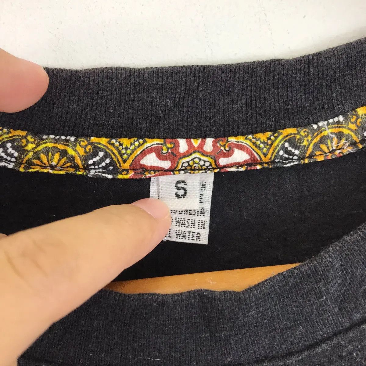Vintage Vtg BALI PRIMITIVE DESIGN Hand Made Indonesia Art Tee Shirt Size US S / EU 44-46 / 1 - 3 Thumbnail