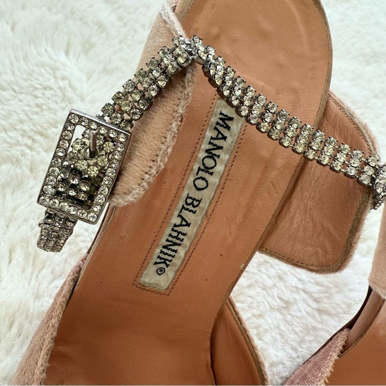 Manolo Blahnik Manolo Blahnik RARE velvet high heels shoes 38.5 EU Size US 8.5 / IT 38.5 - 5 Thumbnail