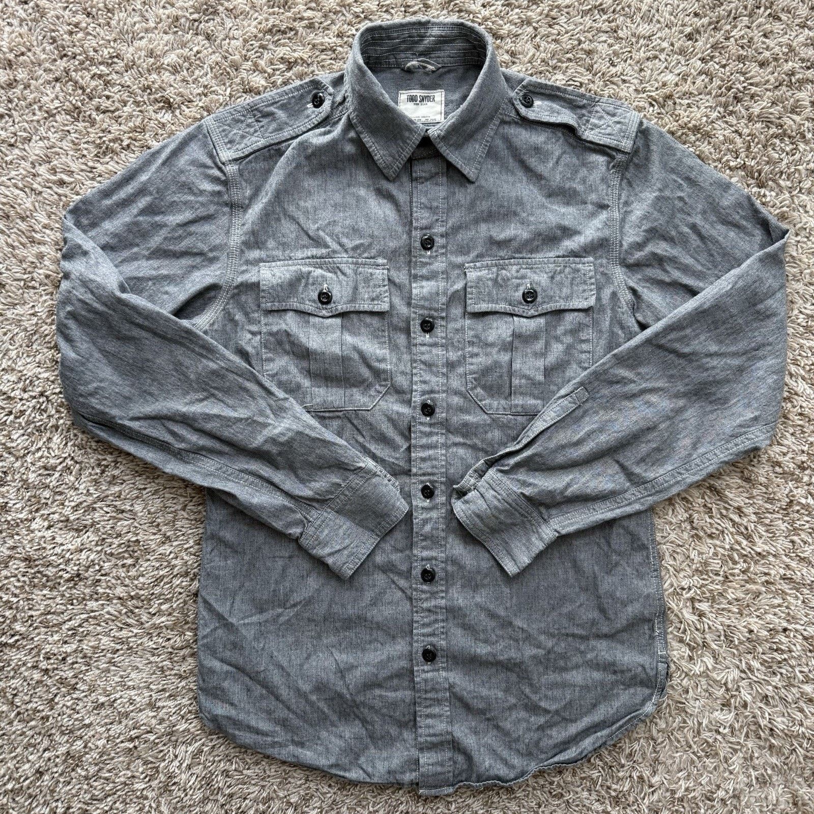 Todd Snyder Todd Snyder Shirt Grey Chambray Military Epaulettes Roll Tab Size US S / EU 44-46 / 1 - 1 Thumbnail
