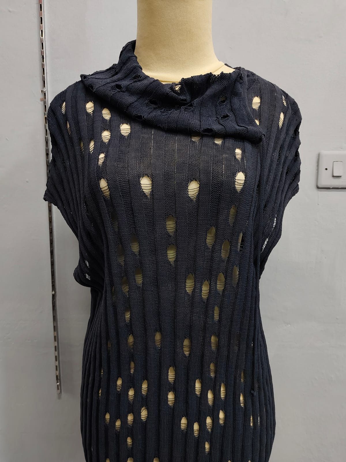 Designer × Sarah Pacini × Vintage 💥Sarah Pacini Destroyed Sleeveless Knitwear Size L / US 10 / IT 46 - 4 Thumbnail