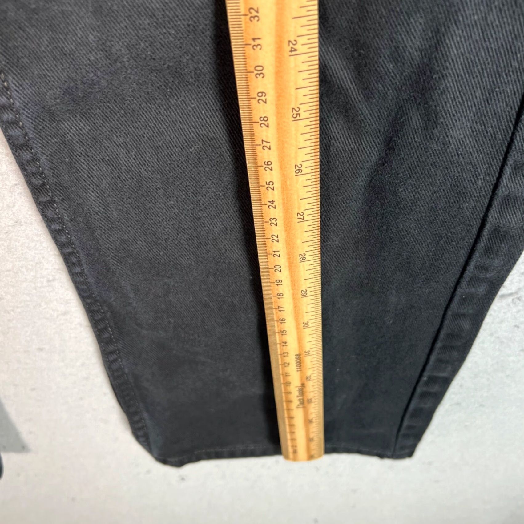 Levi's VINTAGE Levi's Levi's 550 Jeans Straight Adult Women 18 Black Denim Relaxed Fit 27 Inseam 28 Waist Womens 90s Size 40" / US 18 - 7 Thumbnail