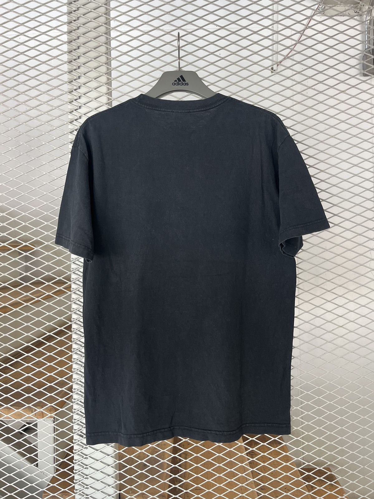 Band Tees × KISS × Vintage Vintage KISS ( box Logo ) band 2005’s kiss catalog Tshirt Size US L / EU 52-54 / 3 - 9 Thumbnail