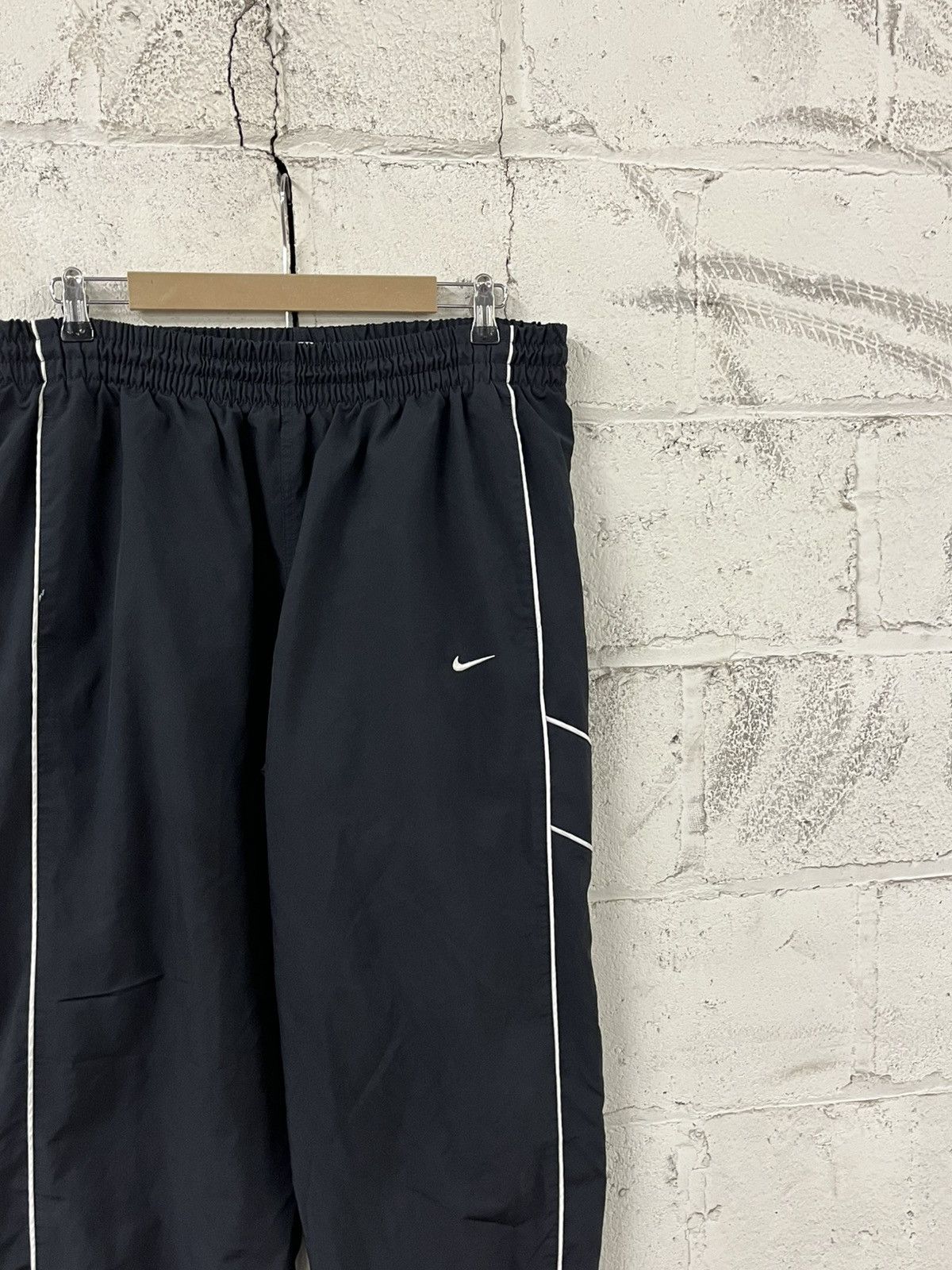 Nike Y2K baggy fit Nike track pants, streetwear hype rare Size US 34 / EU 50 - 2 Thumbnail