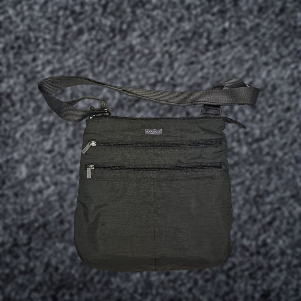 Vintage Baggallini Signature Crossbody Bag - Gray Nylon w/ Beige Lining - 3 Compartment - Women - Medium - Black - Nylon - Crossbody - Adjustable Strap Size ONE SIZE - 1 Thumbnail