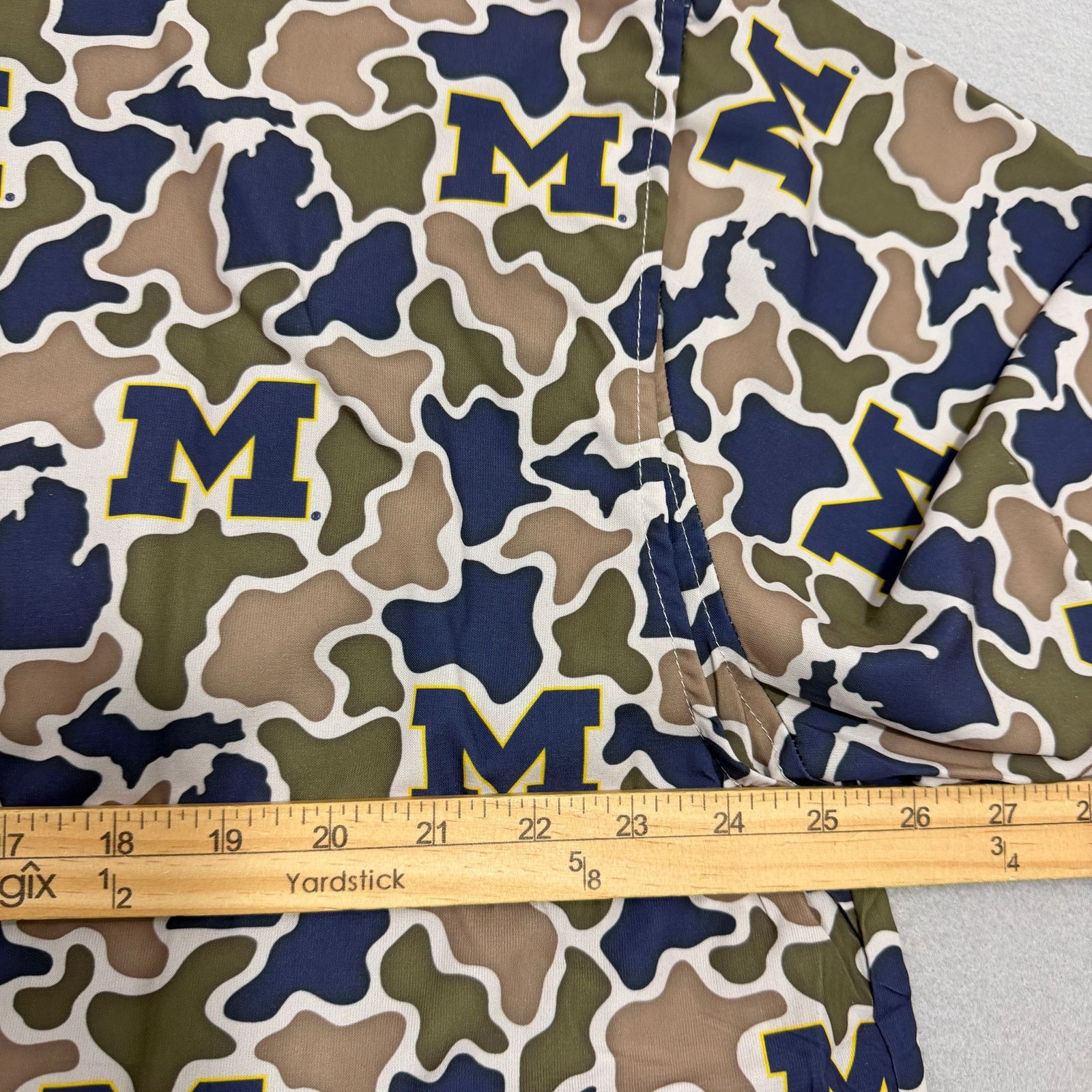 Vintage Amigo Provisions Michigan Wolverines Camo Shirt Men's XL NEW Size US XL / EU 56 / 4 - 10 Thumbnail