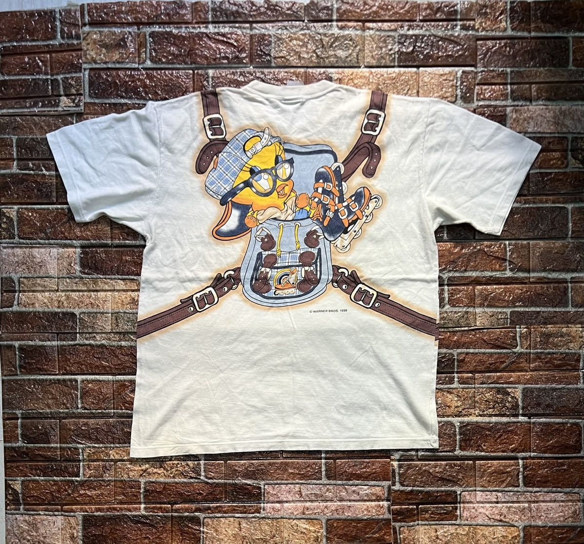 Vintage Vintage 90s Looney Tunes tweety tshirt Size US L / EU 52-54 / 3 - 1 Thumbnail