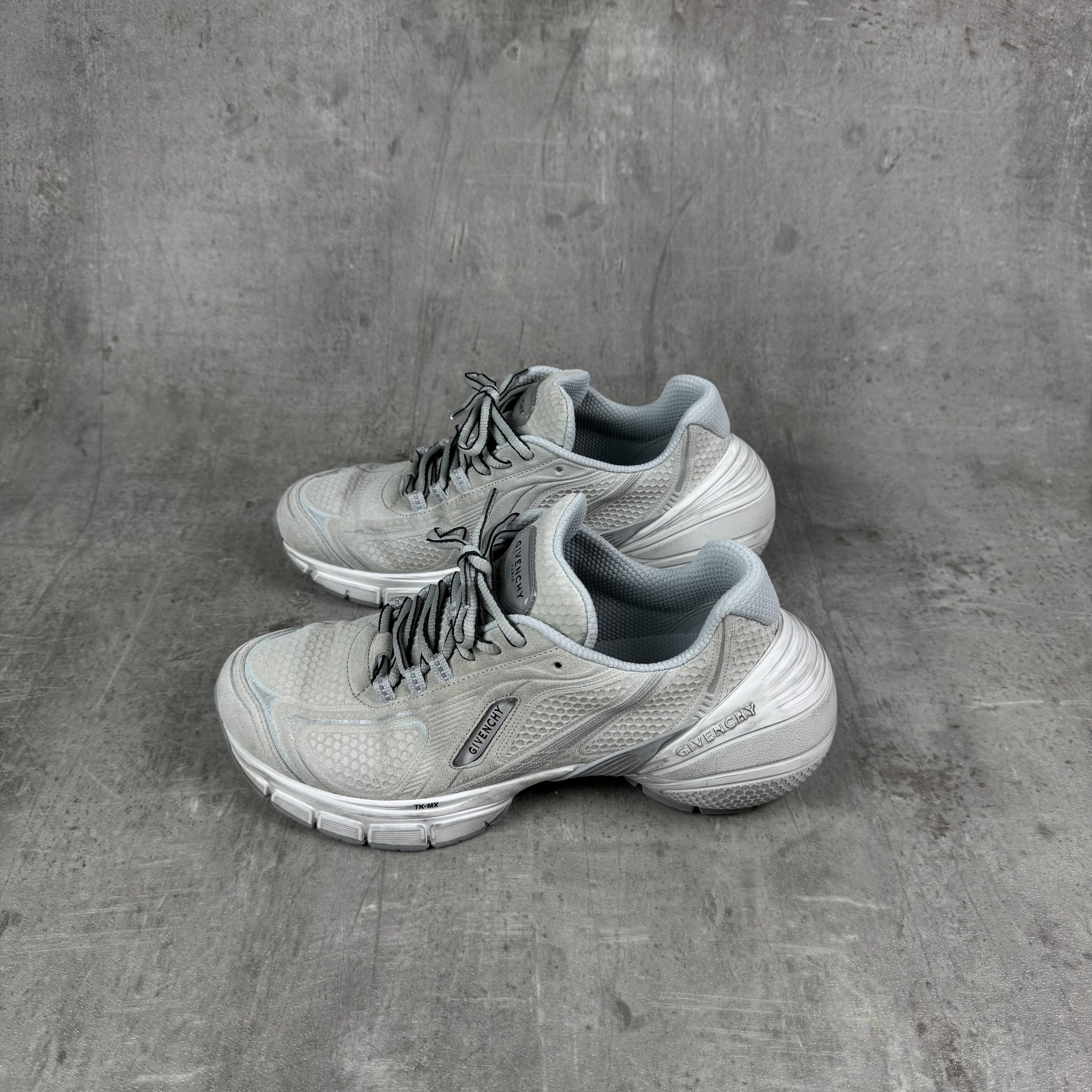 Givenchy GIVENCHY TK-MX Runner Worn In Effect Suede Sneakers Grey Size US 7 / EU 40 - 7 Thumbnail