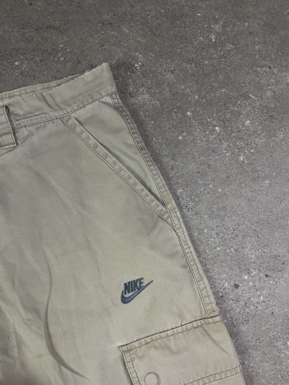 Nike × Vintage Vintage Y2K Nike Cargo Shorts Jorts Size US 36 / EU 52 - 3 Thumbnail