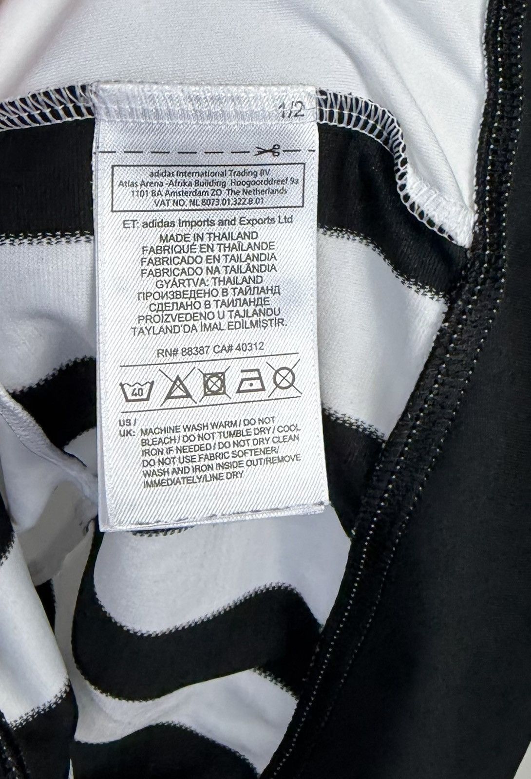 Adidas Adidas Juventus 2015/2016 Soccer Jersey Size: Size US S / EU 44-46 / 1 - 4 Thumbnail