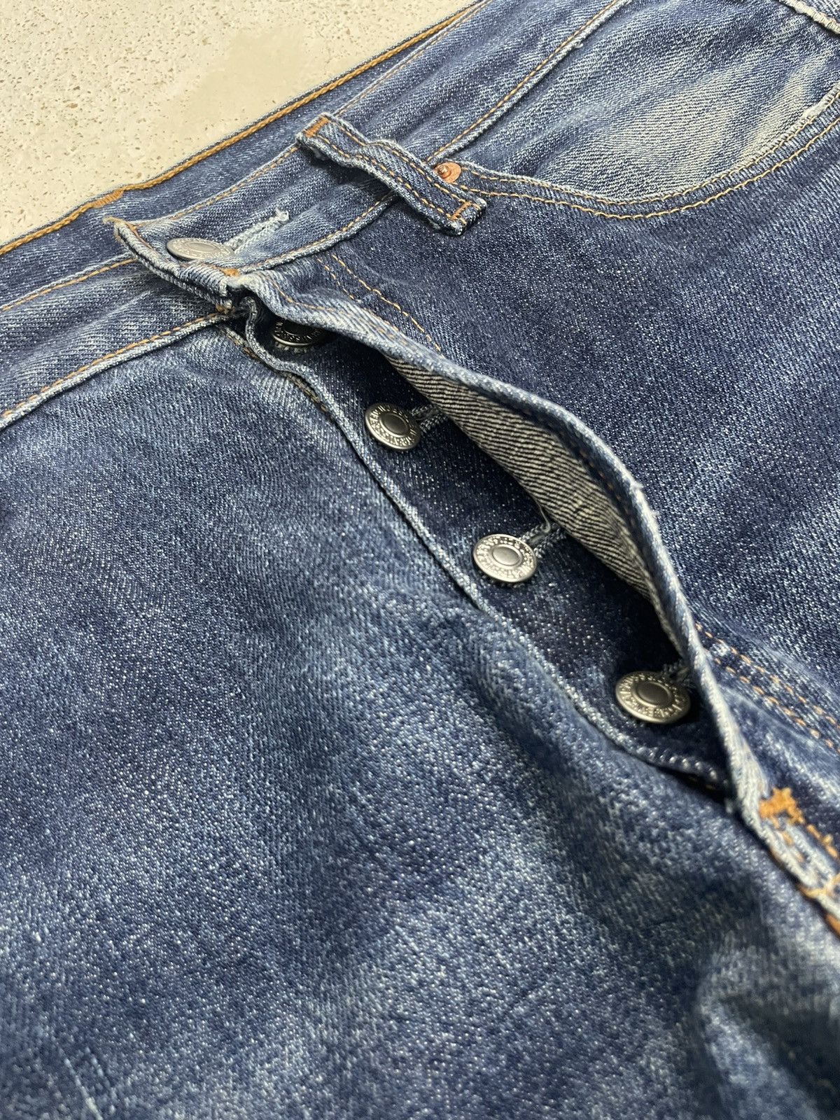Levi's Vintage Levis 501xx Button Fly Distressed Repaired Size US 29 - 10 Thumbnail