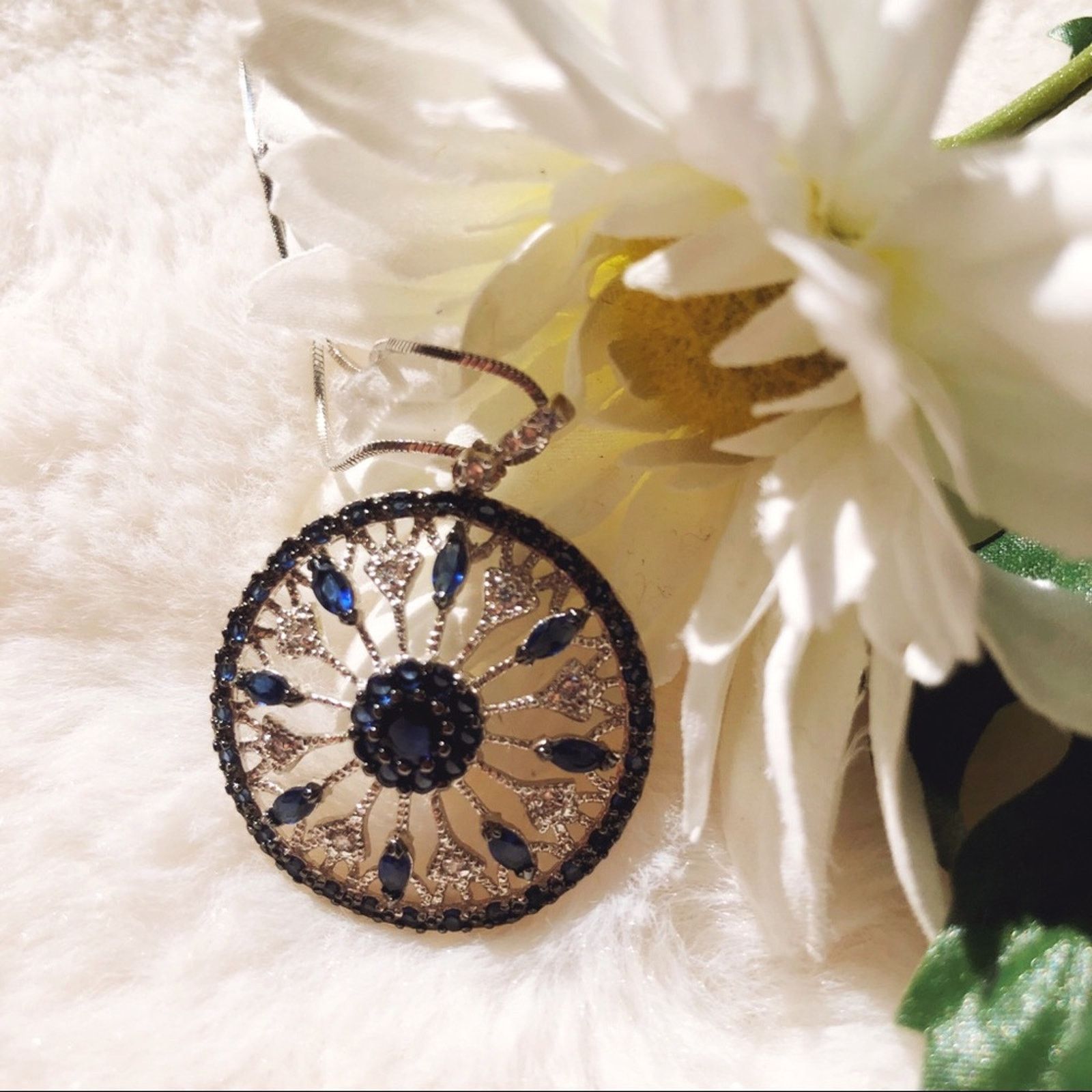 Other Blue and Silver Circle Flower Outline Necklace Size ONE SIZE - 2 Thumbnail