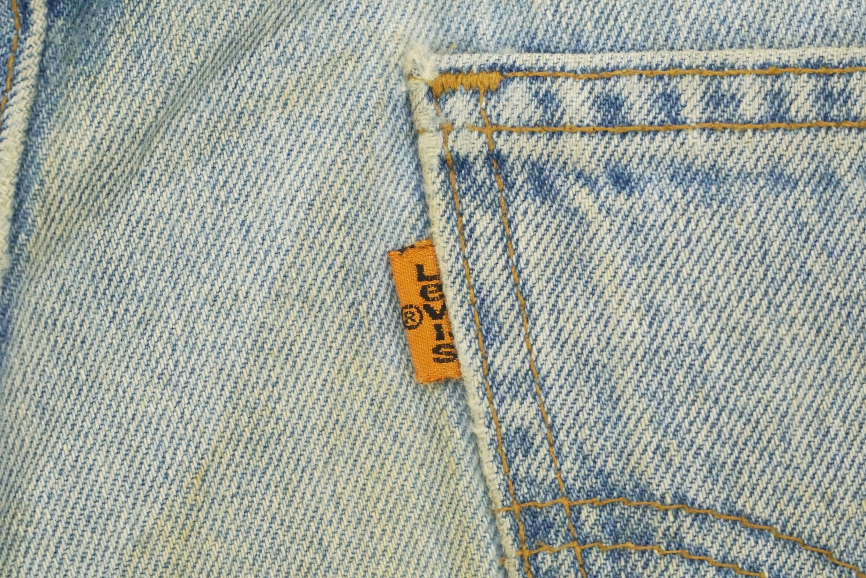 Levi's Vintage Levi's 550 Orange Tab Jeans Size W30xL31 Light Wash Size US 29 - 8 Thumbnail