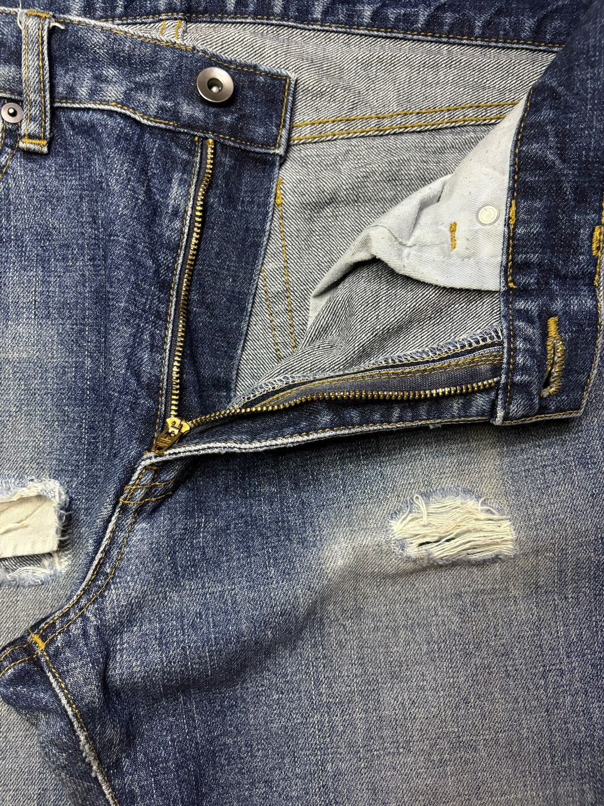 Japanese Brand Vintage Japanese Brand Mud Wash Distressed Loose Jeans Size US 33 - 9 Thumbnail