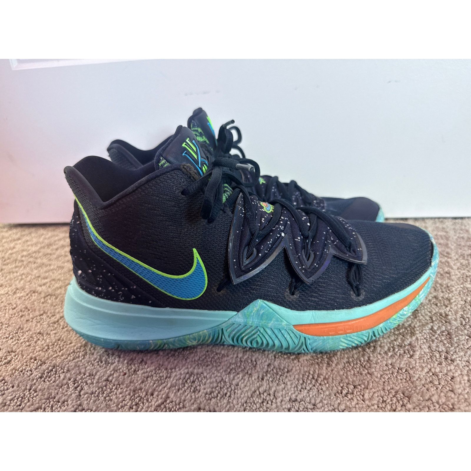 Nike Nike Kyrie 5 UFO Light Current Blue Basketball Shoe,10 Size US 10 / EU 43 - 4 Thumbnail