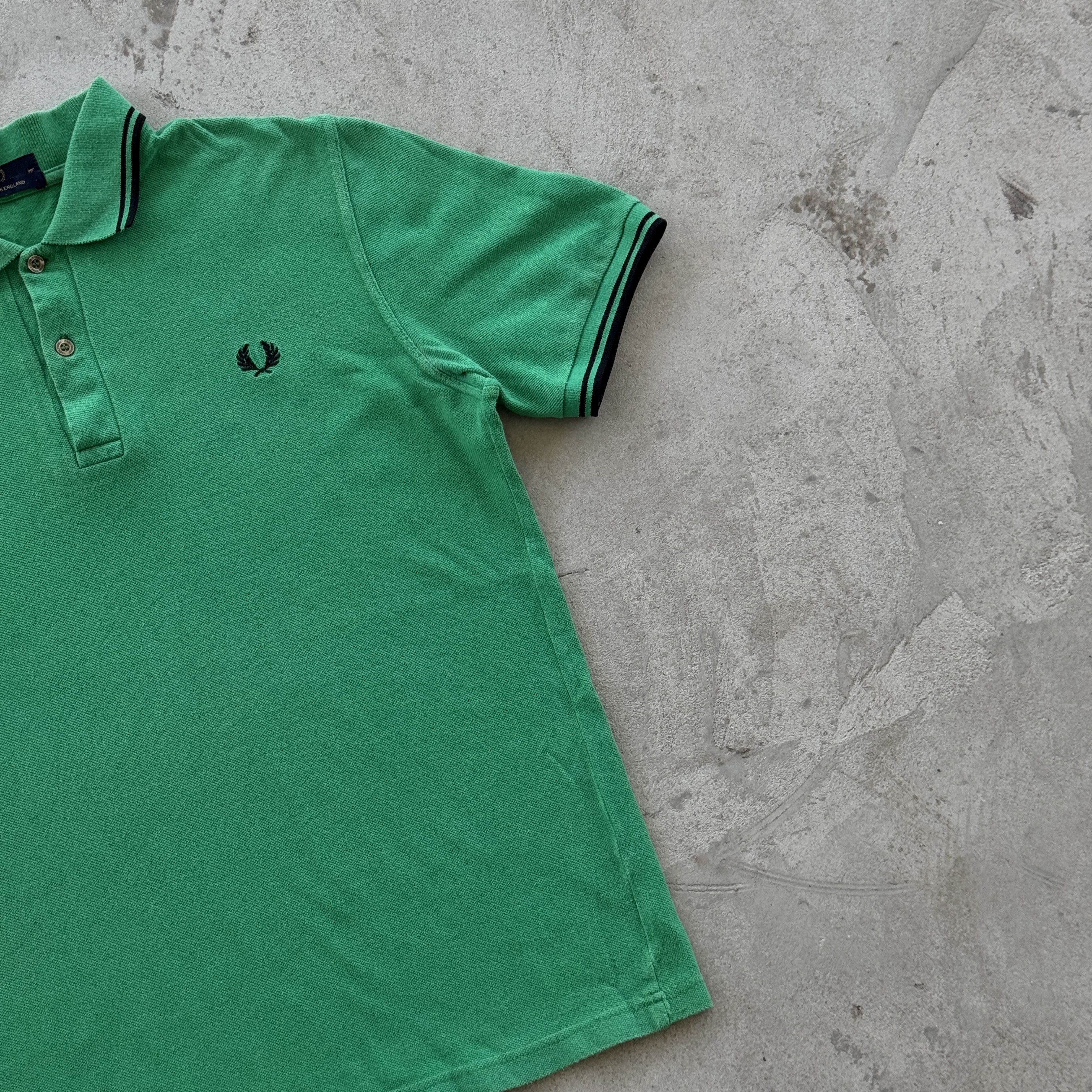 Fred Perry Vintage Fred Perry Made In England Green Polo Shirt Size 40 Size US M / EU 48-50 / 2 - 2 Thumbnail