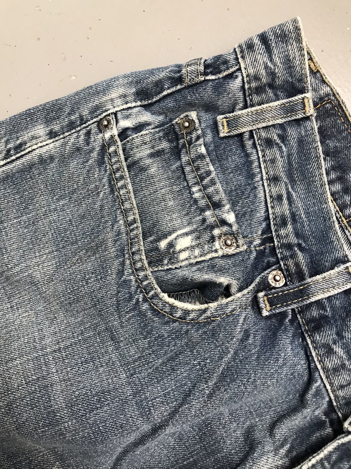 Levi's Vintage Levi’s 569 loose straight denim Size US 38 / EU 54 - 10 Thumbnail