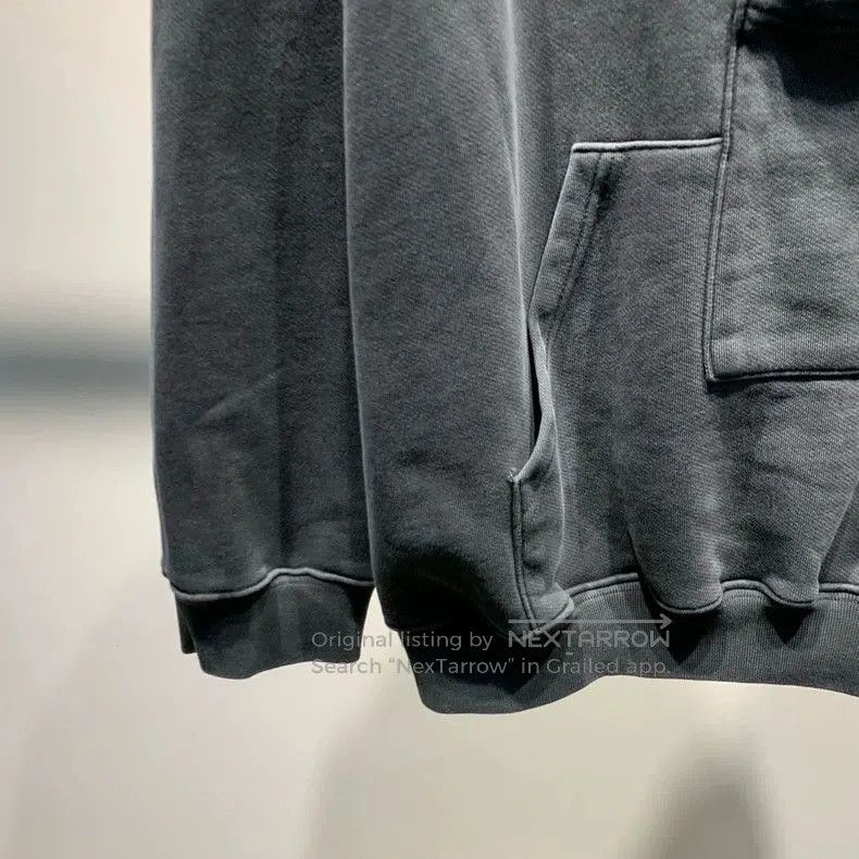Balenciaga Balenciaga Distressed Back Logo Hoodie. Size US S / EU 44-46 / 1 - 5 Thumbnail