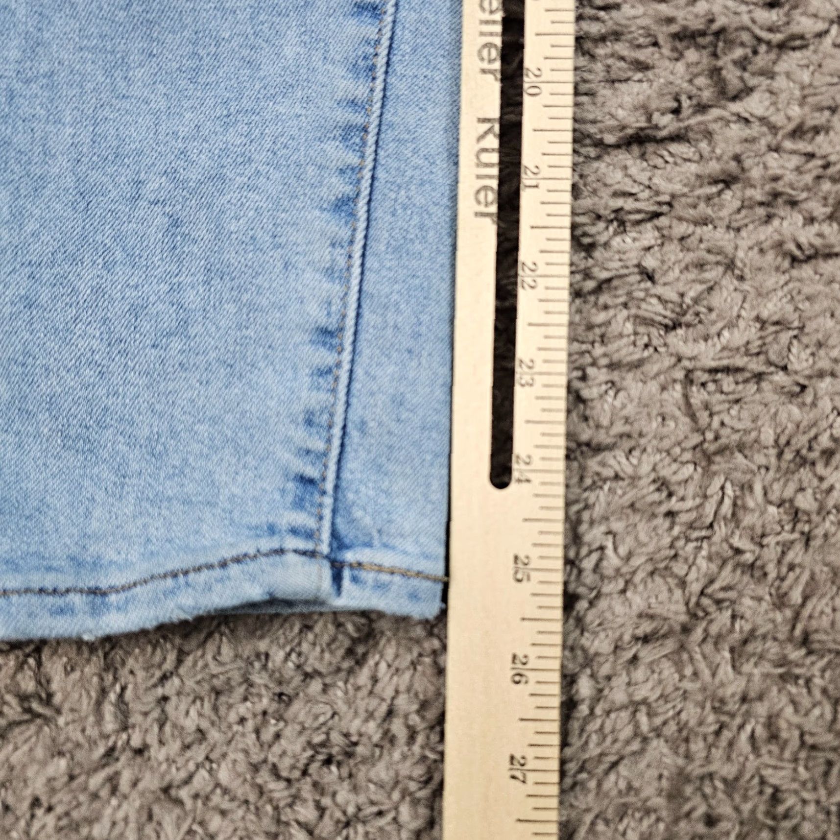 Levi's VINTAGE Levi's Silvertab Mom Jeans Women 26 High Rise Light Wash Distressed 23x26 Denim Blue Mens Size 26" / US 2 / IT 38 - 6 Thumbnail