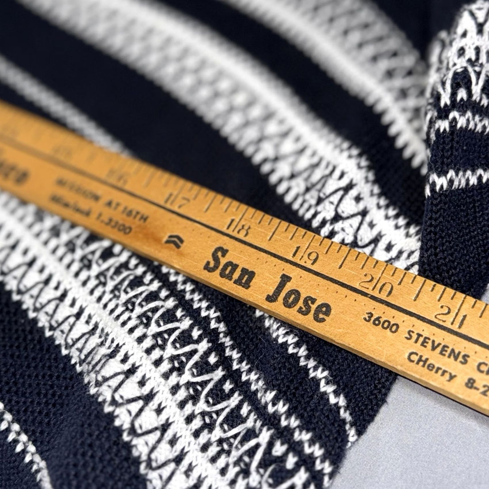 Vince Vince Womens Sweater XS Navy White V-Neck Cotton Knit Pullover Pair Ribbed Cuffs Hem Long Sleeve Striped Fair Isle Vintage No Size XS / US 0-2 / IT 36-38 - 7 Thumbnail